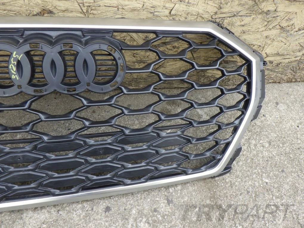 AUDI Q3 83F S LINE Grille