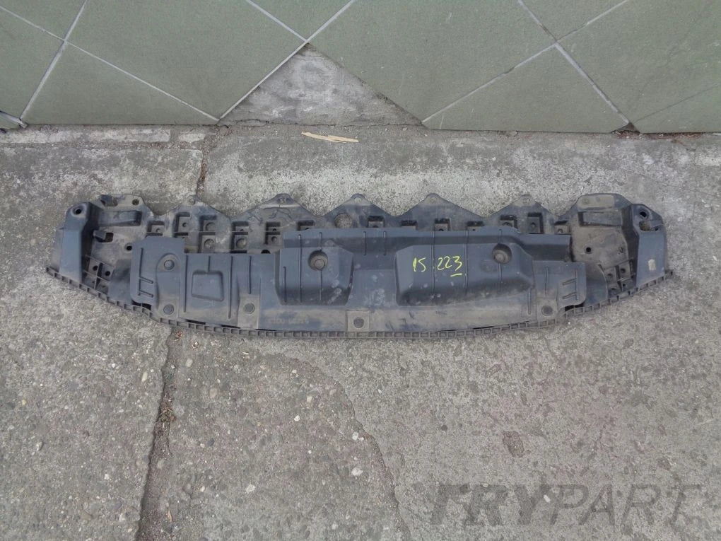 TOYOTA YARIS III 3 bumper cover plate