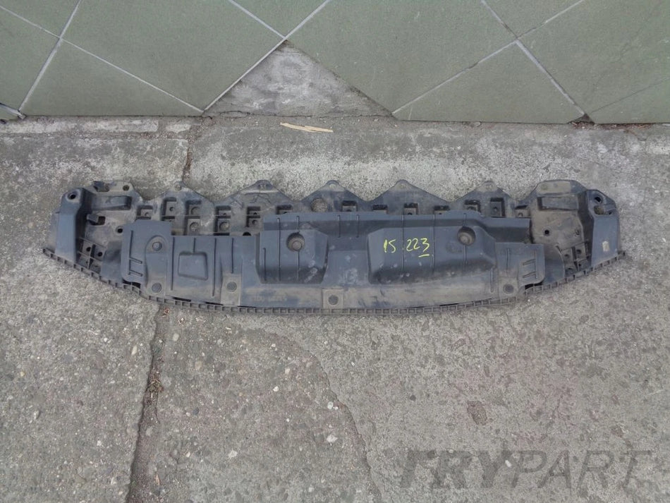 TOYOTA YARIS III 3 bumper cover plate