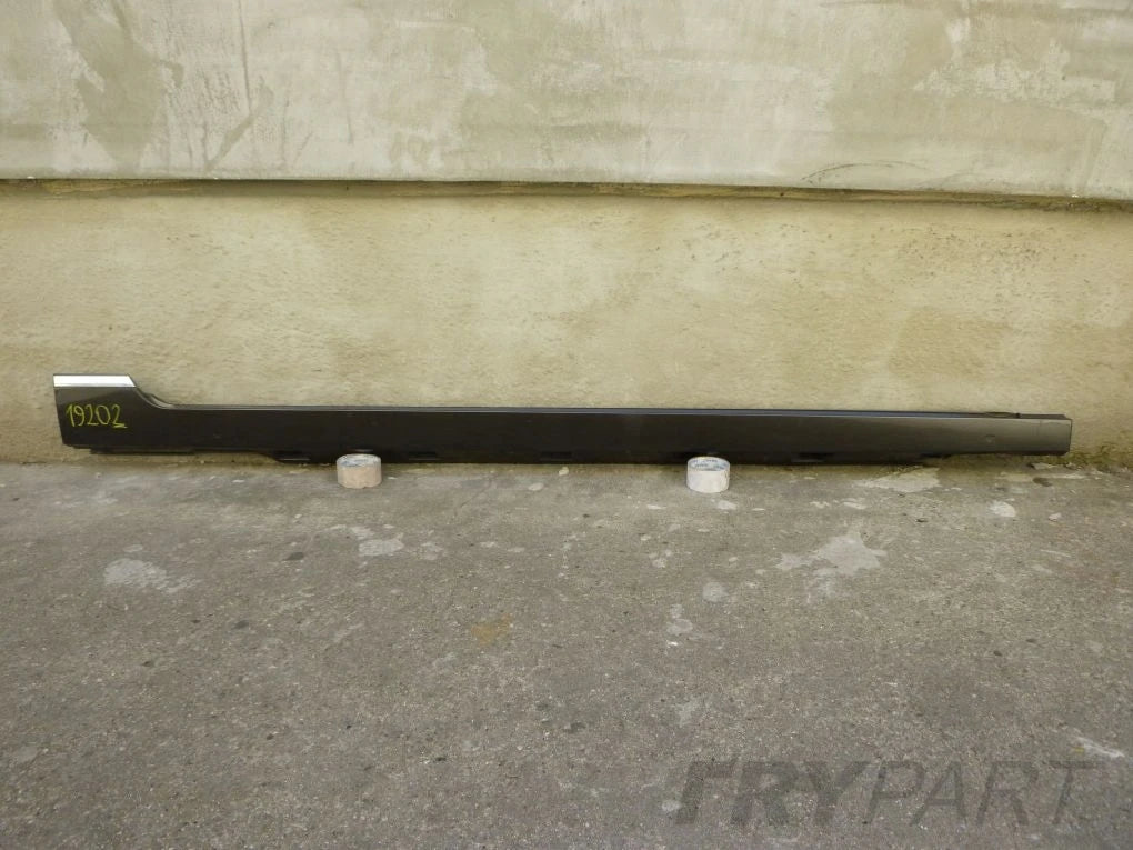 VW PASSAT B8 3G0 Right Door Sill Trim