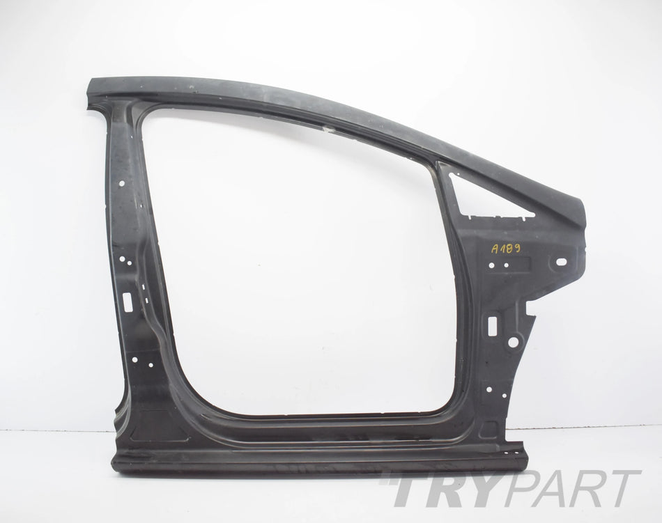SEAT LEON II 1P0 RIGHT BODY PANEL PILLAR FRAME