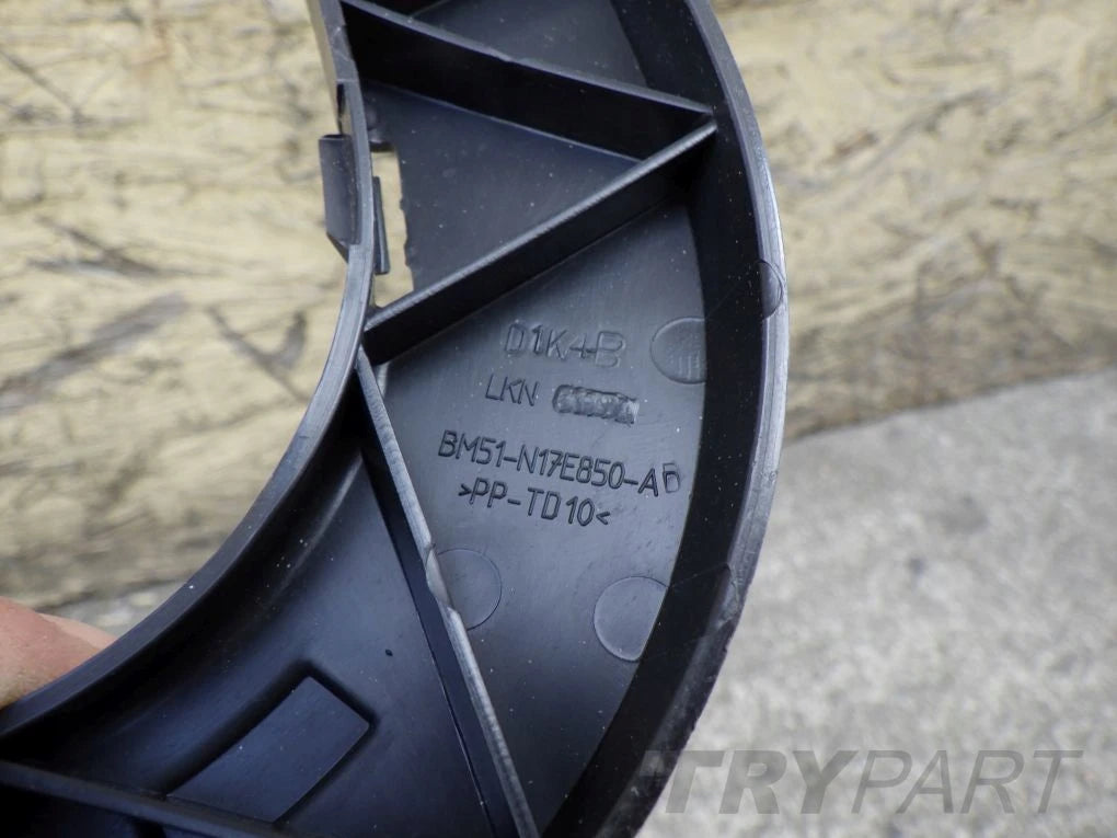 FORD FOCUS MK3 III KOMBI Rear Bumper Slider Right