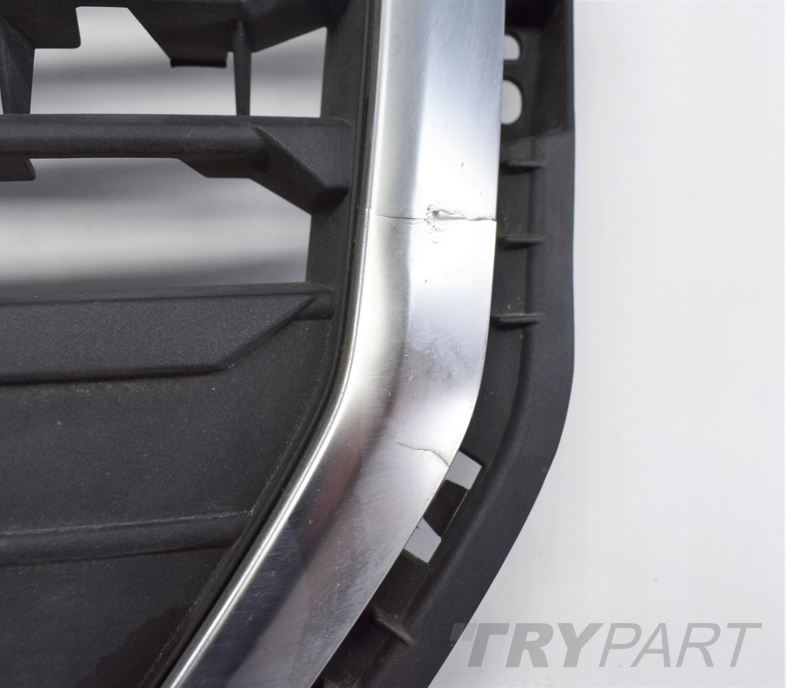 AUDI Q2 81A CHROME GRILL BUMPER GRILLE ORG