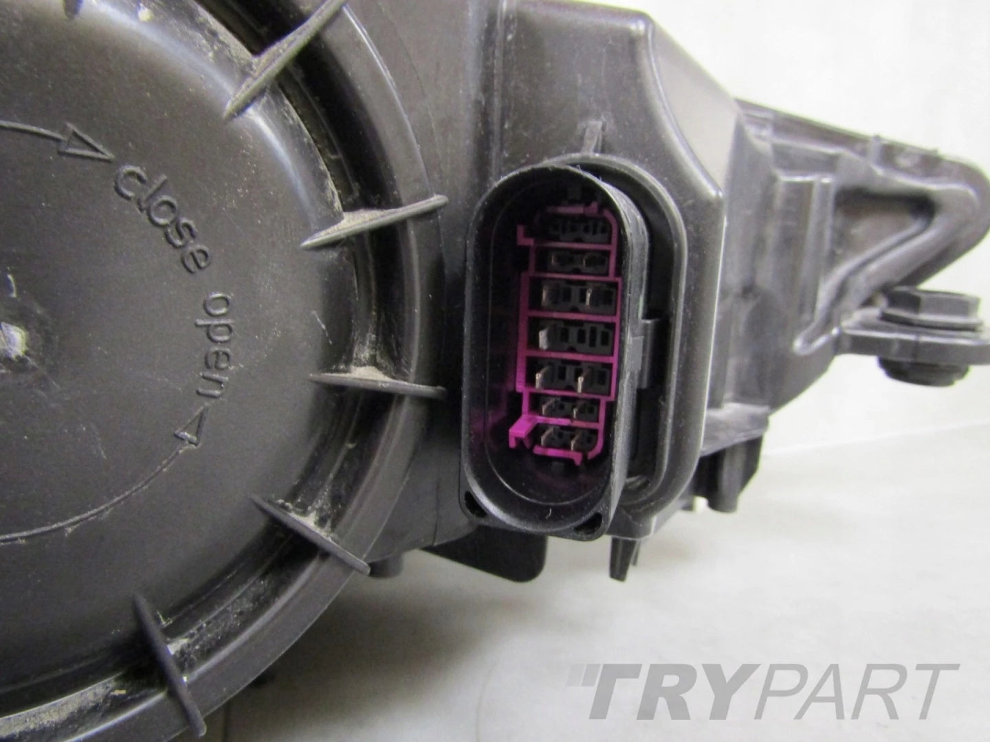 AUDI A3 8V 8V0 HEADLIGHT XENON NON-SWIVELING 12-16 LH LEFT 8V0941005