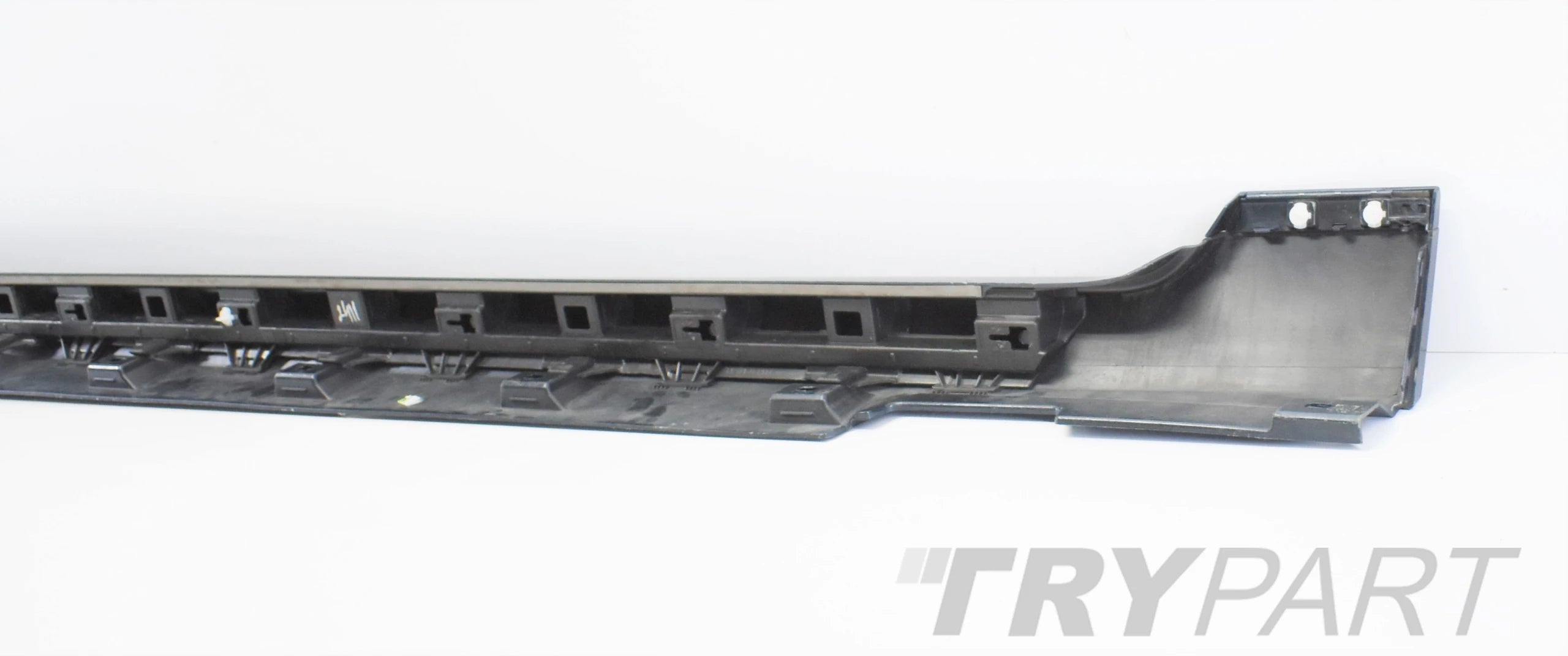 VW PASSAT B8 3G DOOR SILL STRIP RIGHT ORG
