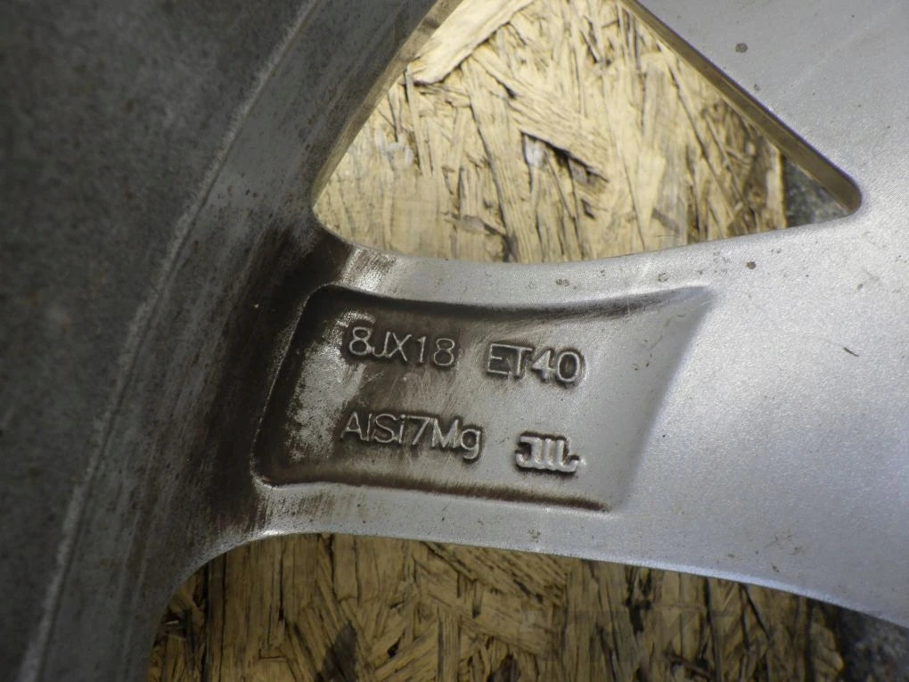 SEAT CUPRA 5FF 8x18 ET40 5x112 Aluminum Wheel
