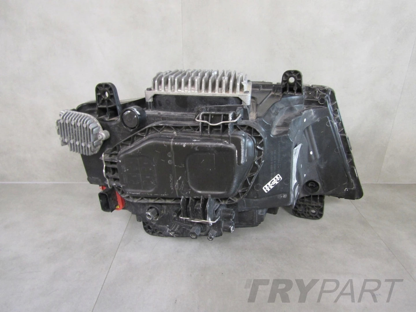 MAN TGX II 2 LED 20- FRONT HEADLIGHT LH LEFT 10665230003