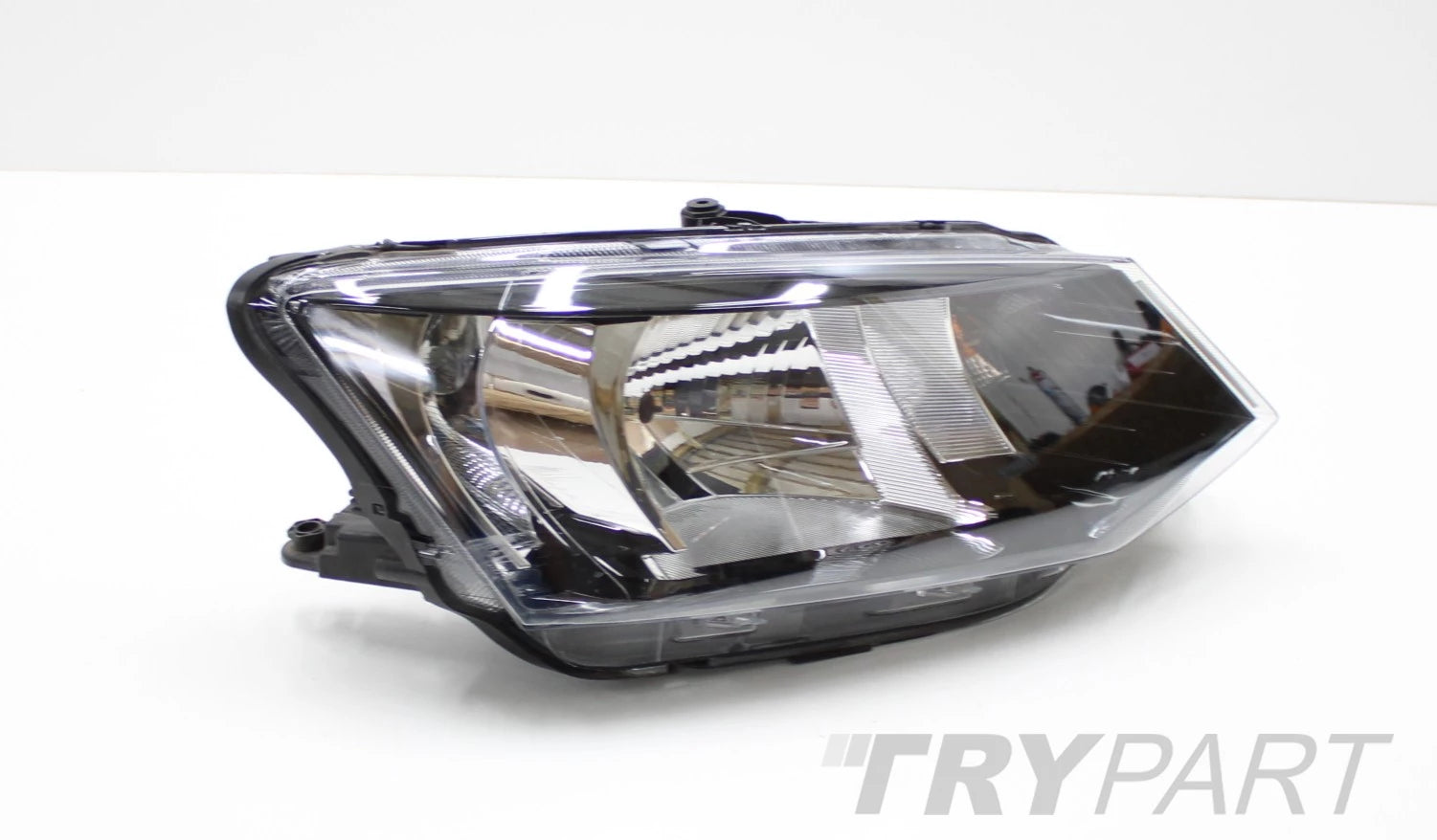 SKODA FABIA III 6V RIGHT FRONT HEADLIGHT ORG EU 6V1941016