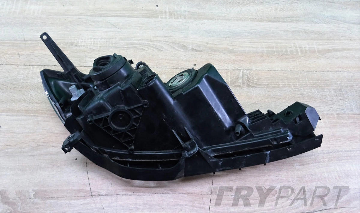 MAZDA III HB LEFT FRONT HEADLIGHT EURO SPEC