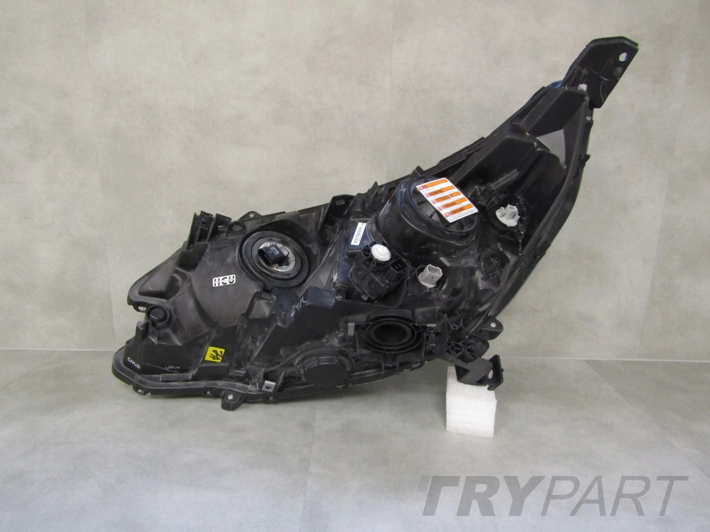 HEADLIGHT HONDA CRV CR-V XENON 14-18 RH