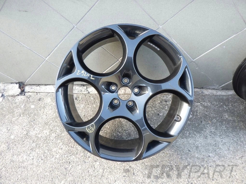 ALFA ROMEO STELVIO QV QUADRIFOGIO 8.5 J x 21 ET31 5x110 alloy wheel