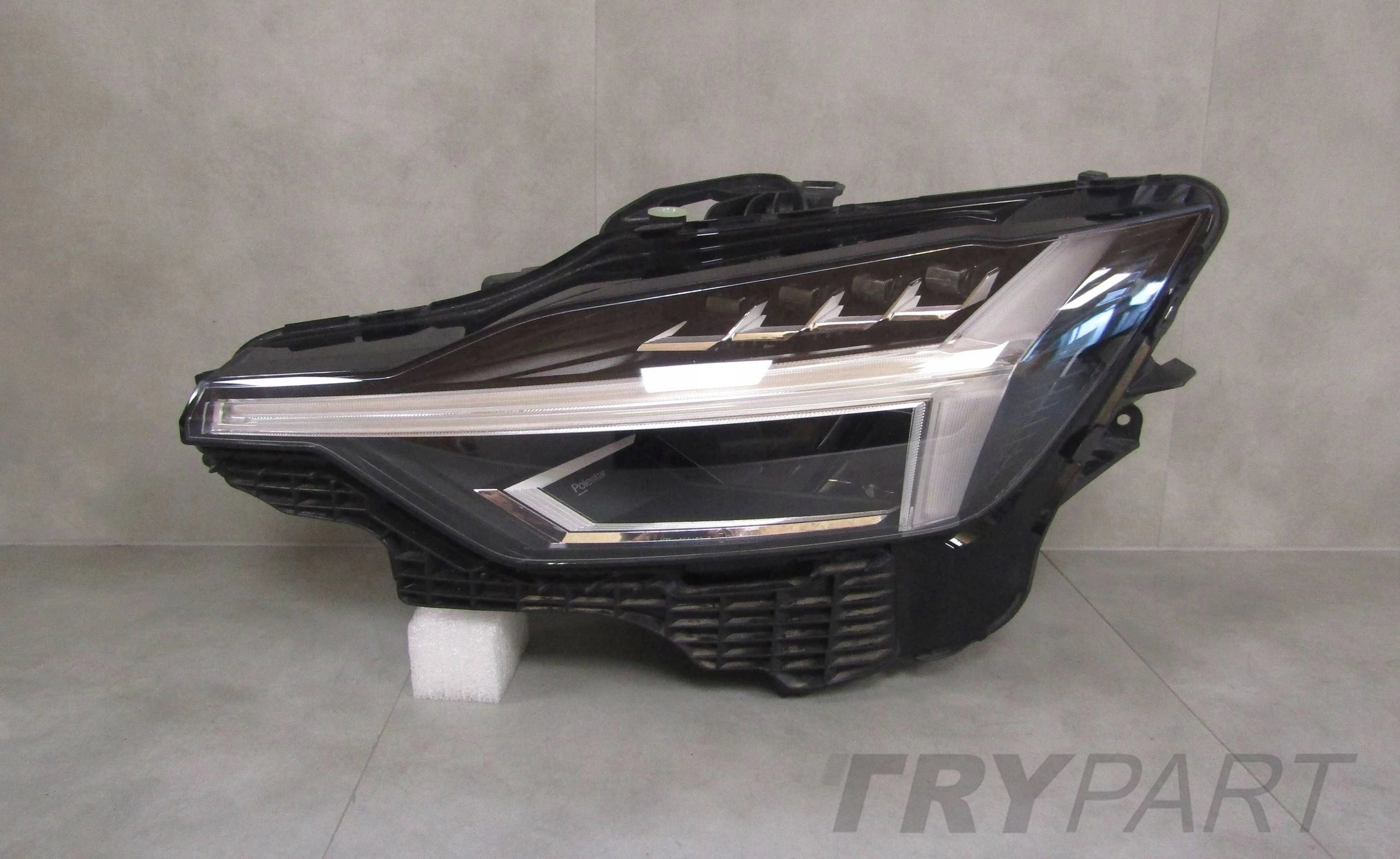 POLESTAR II 2 FRONT LAMP FULL LED BASE 20- LH LEFT P32404655