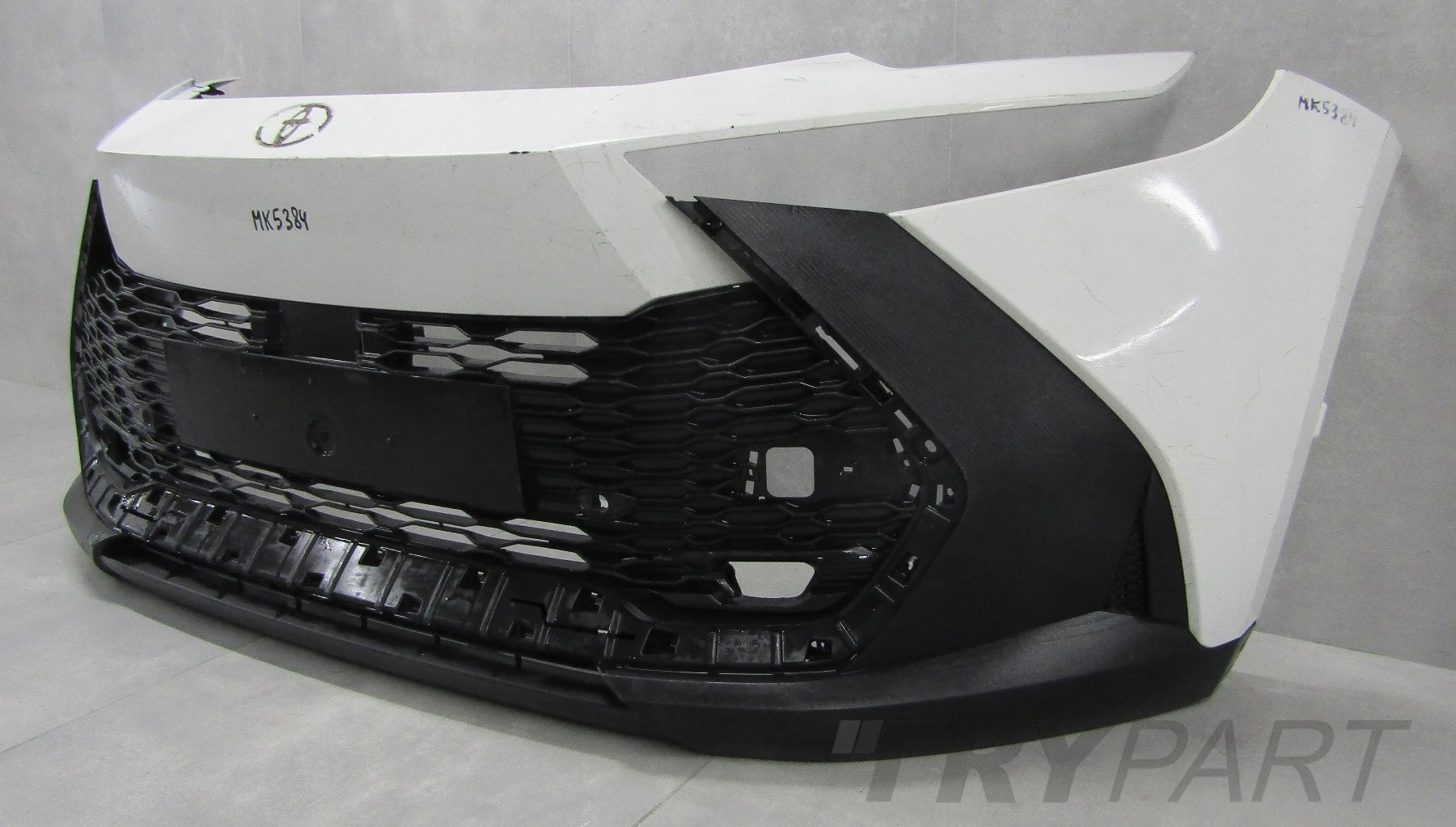 TOYOTA C-HR CHR II 23- Front Bumper (+ reinforcement)