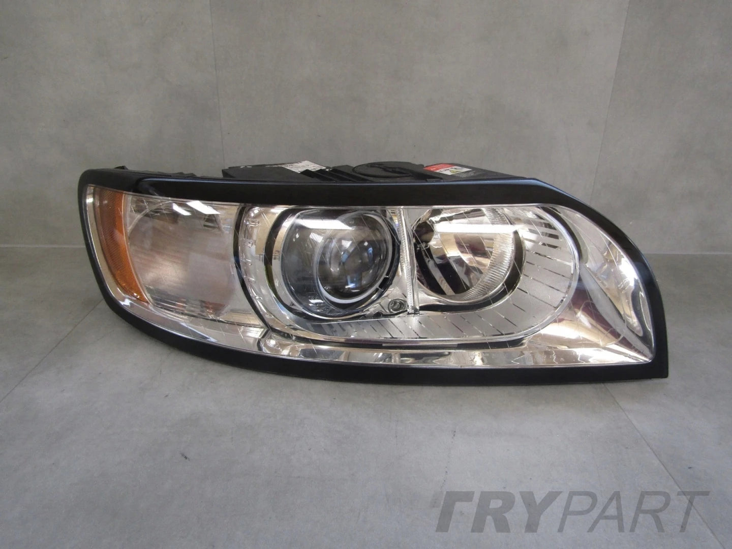 Headlight Volvo S40 V50 II LIFT XENON ACTIVE BENDING 07-12 RH RIGHT 30763030