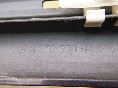 MERCEDES W210 LIFT Front Right Door Trim Strip