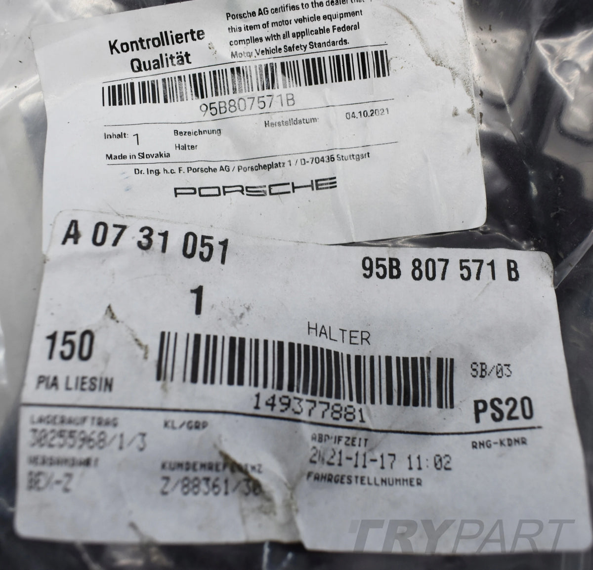 PORSCHE MACAN 95B REAR BUMPER SLIDE GUIDE NEW ORG