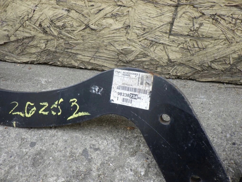 PEUGEOT 5008 II P87 16- tow hitch
