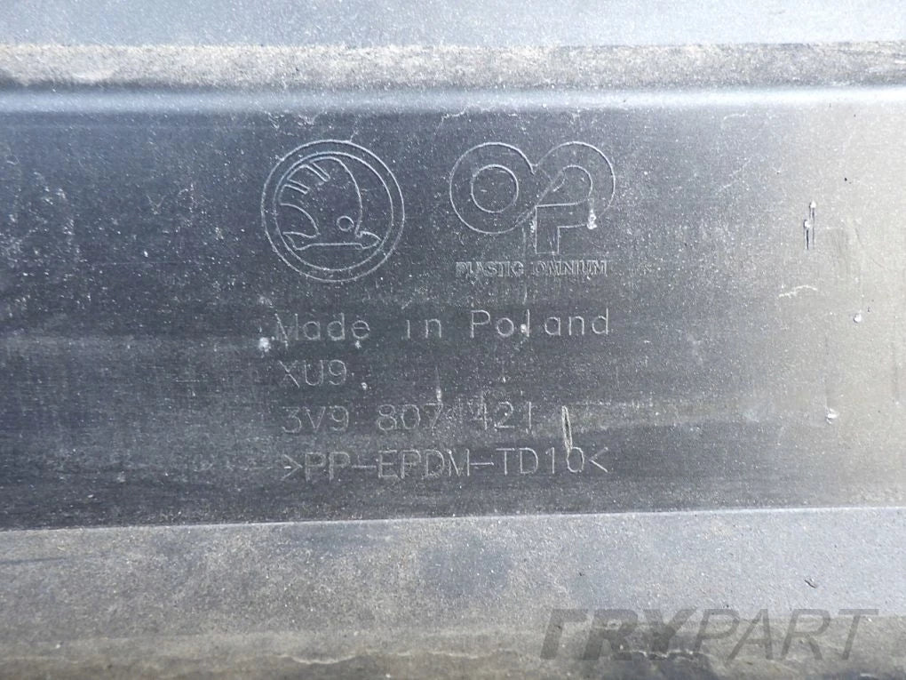 SKODA SUPERB III KOMBI 3V9 Rear Bumper
