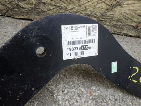PEUGEOT 5008 II P87 16- tow hitch