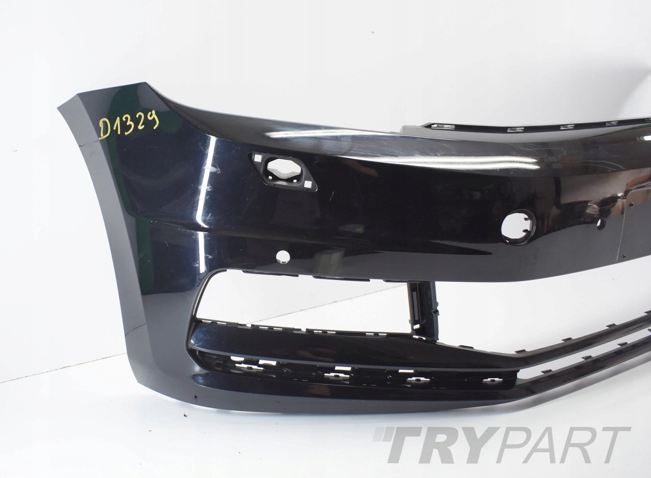 VW TOURAN III 5TA FRONT BUMPER EXCELLENT CONDITION