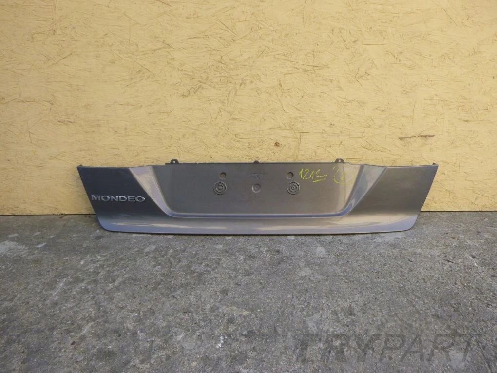 FORD MONDEO MK4 IV HB SEDAN 07 Tailgate Trim