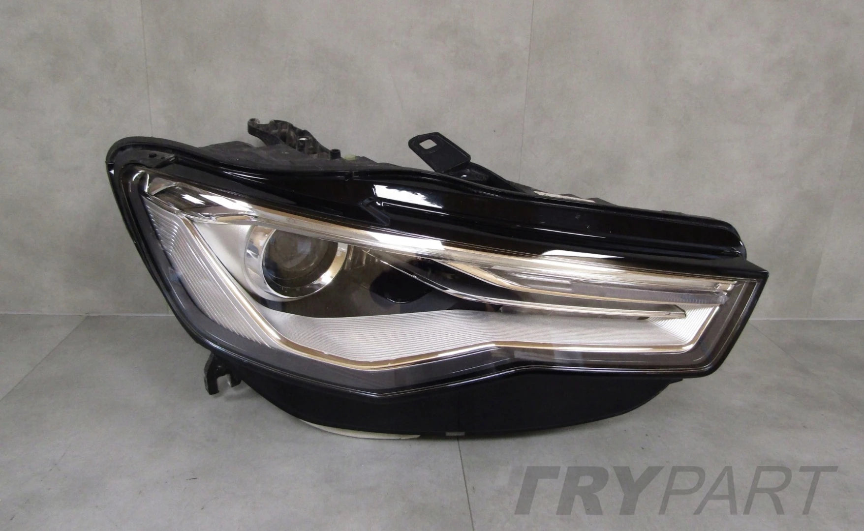 AUDI A6 C7 LIFT XENON HEADLIGHT 14-18 RH 4G0941044F