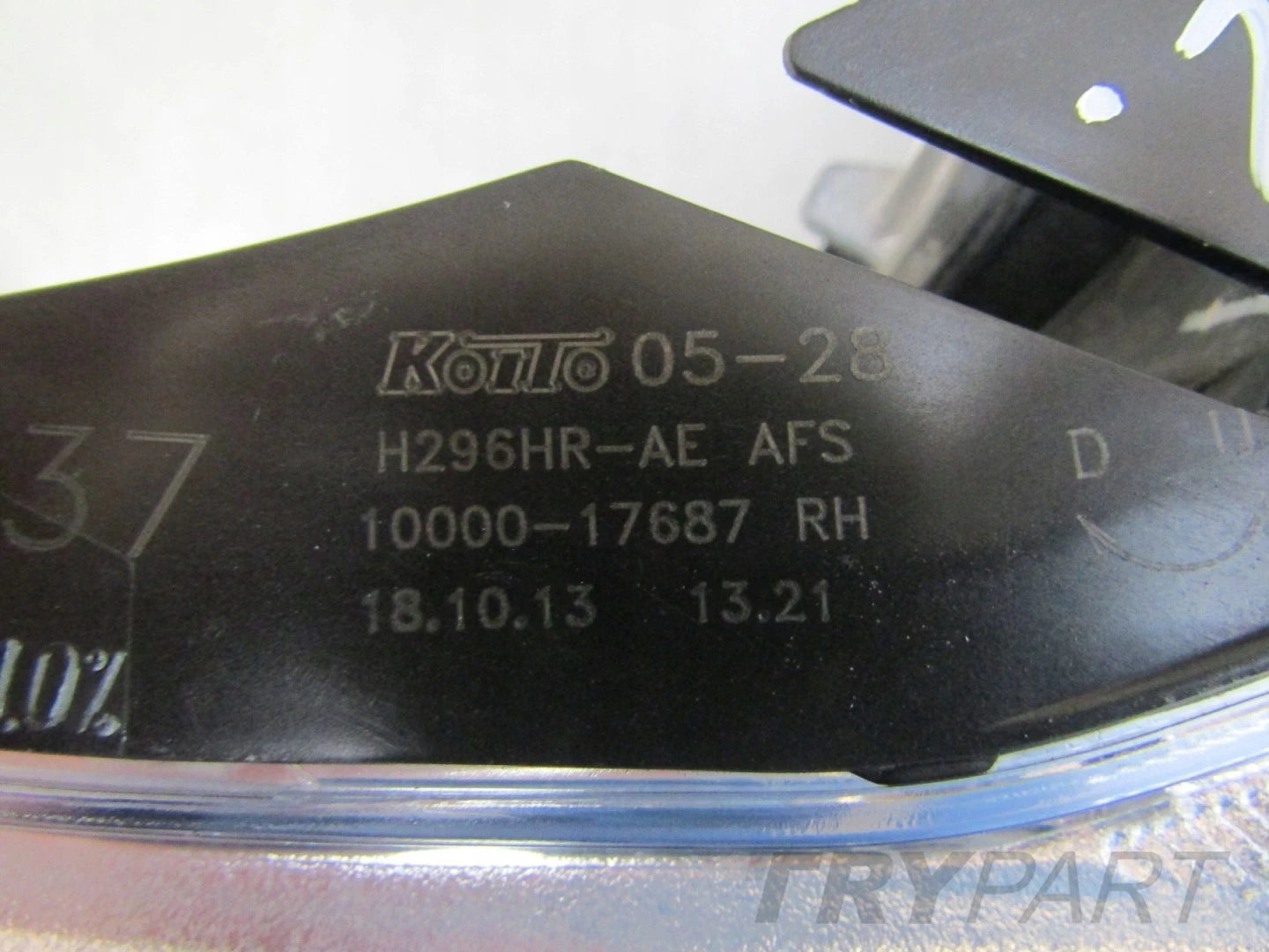 TOYOTA AVENSIS T27 LIFT 11-15 HEADLIGHT XENON SWIVEL RH RIGHT 10000-176