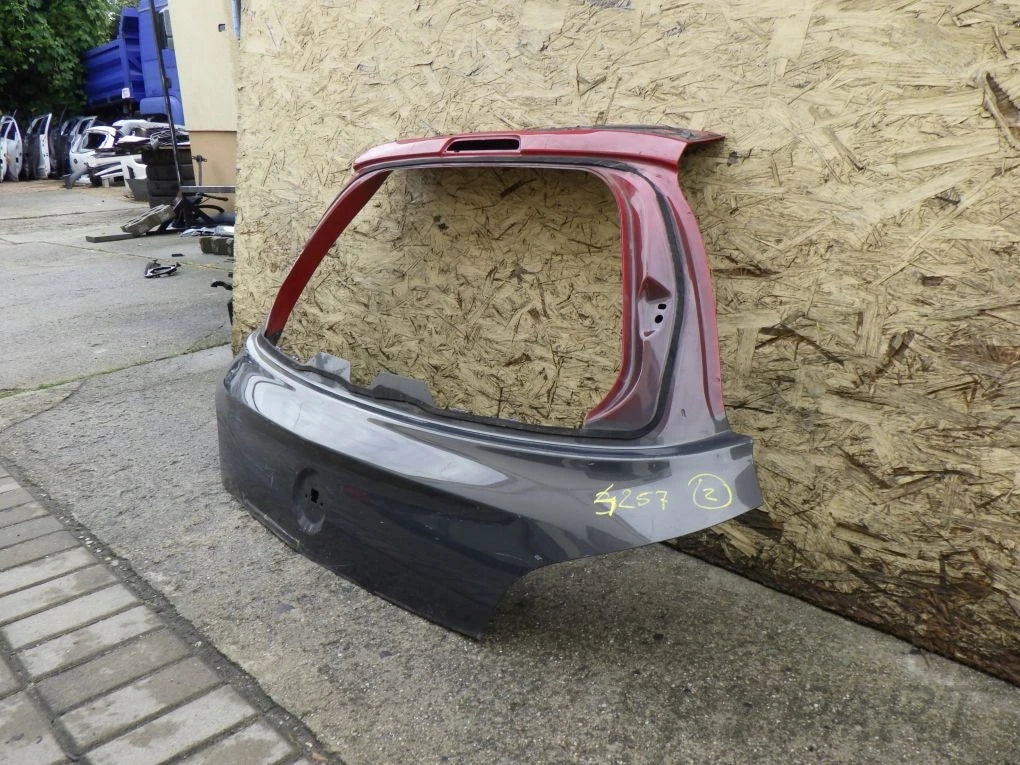 OPEL ADAM rear hatch