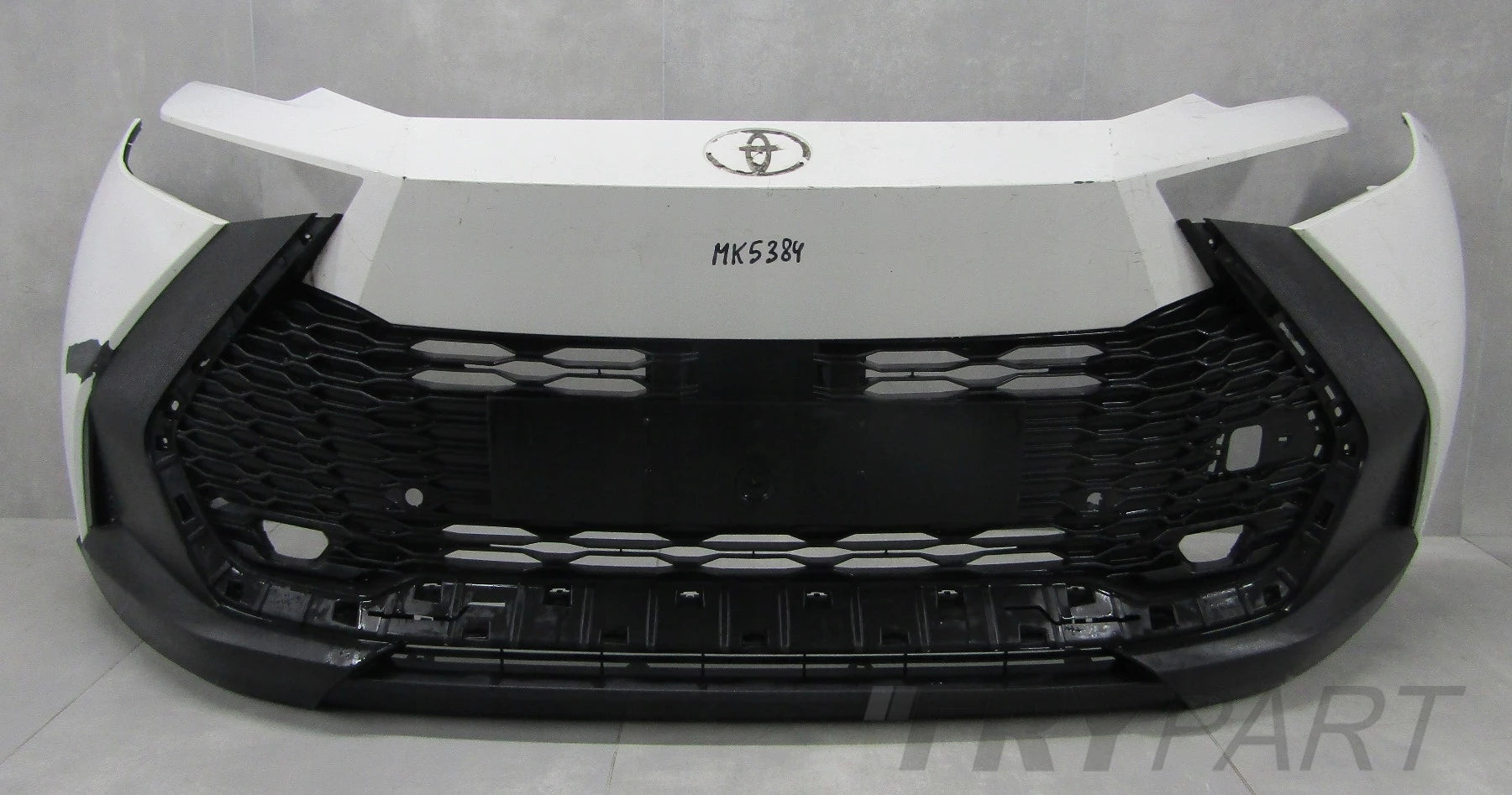 TOYOTA C-HR CHR II 23- Front Bumper (+ reinforcement)