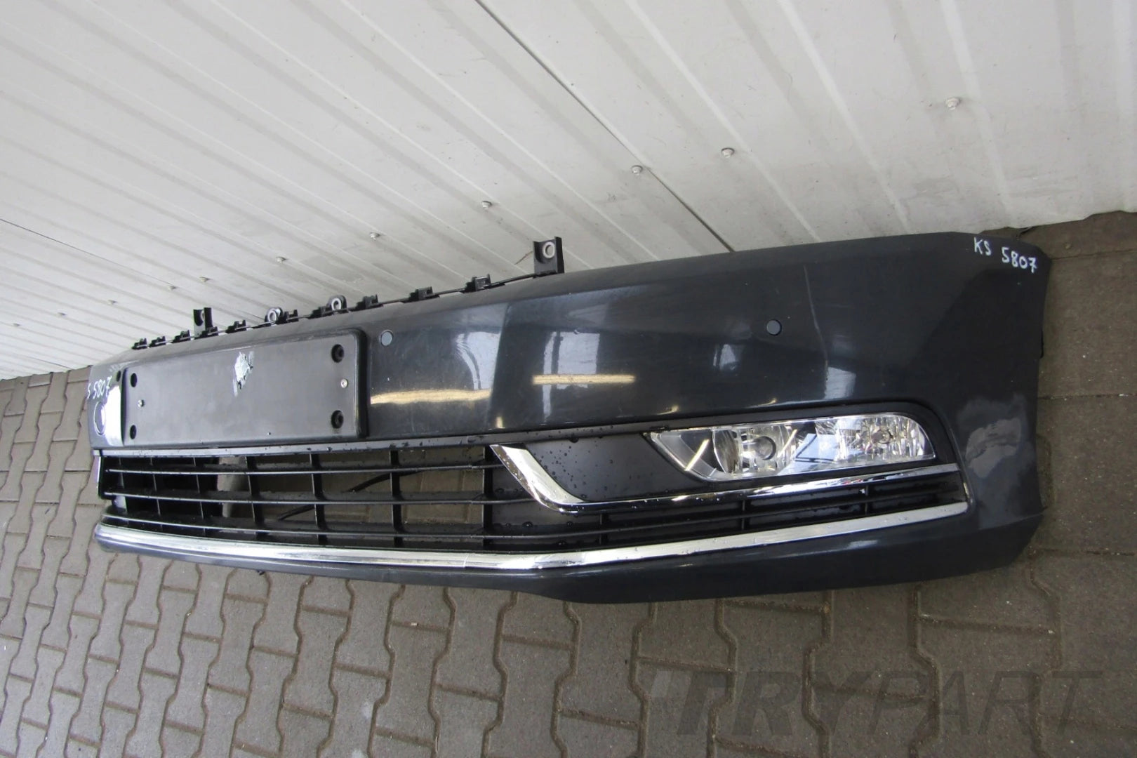 Front Bumper VW Passat B7 3AA 10-14 (PDC)