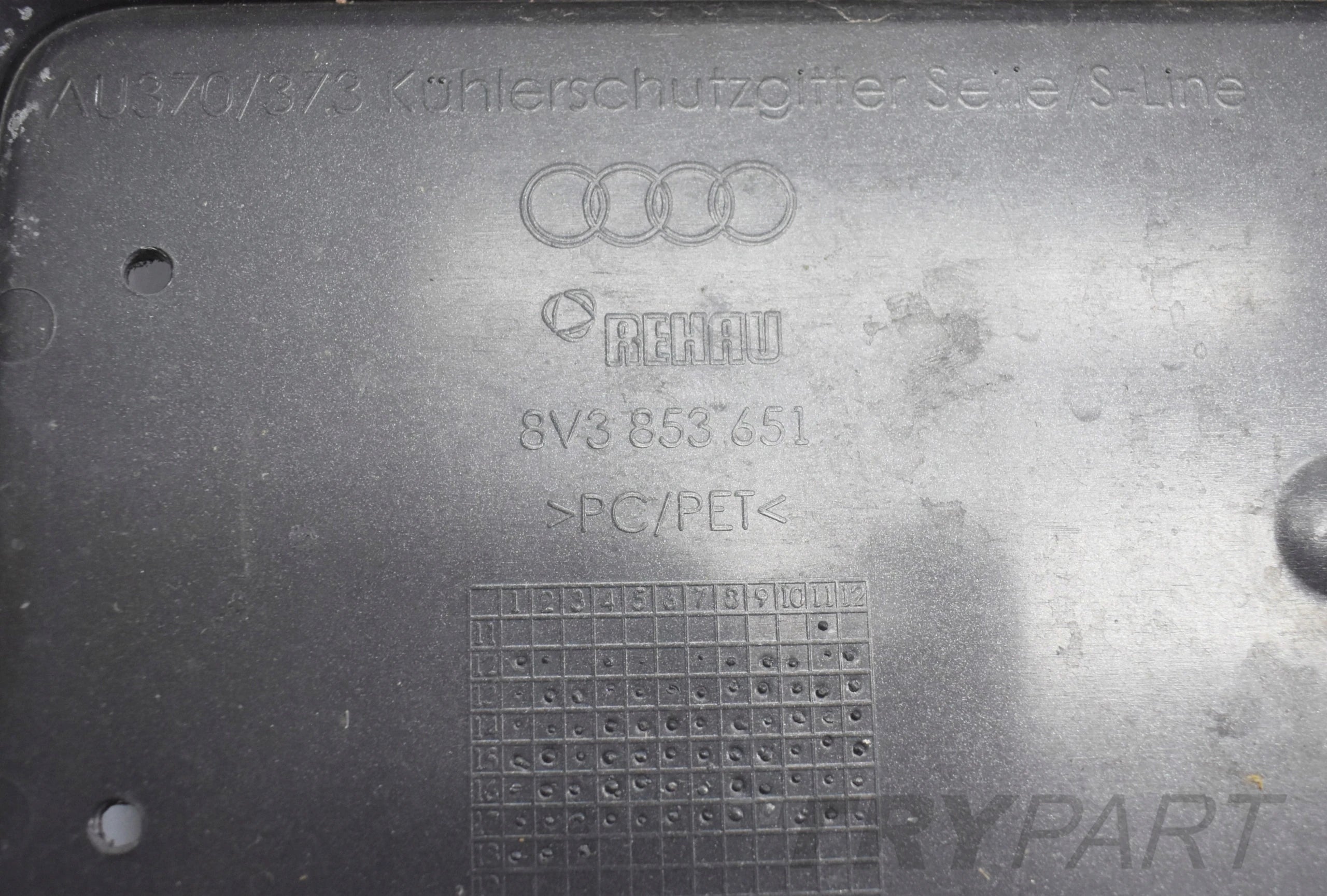 AUDI A3 8V 8V3 CHROME GRILLE - ORIGINAL BUMPER GRILLE