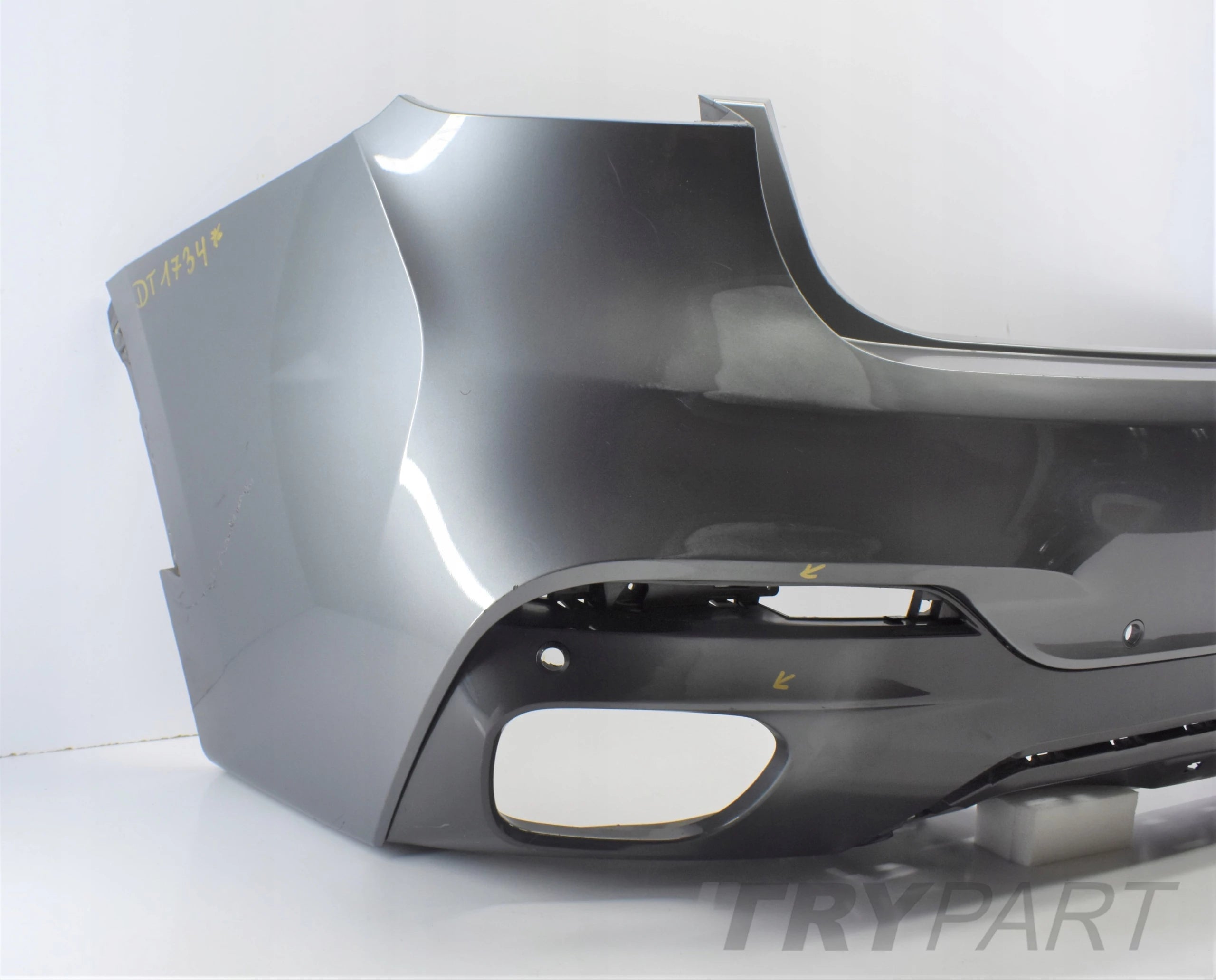 BMW X6 F16 M PACKAGE REAR BUMPER GENUINE! + LOWER PART