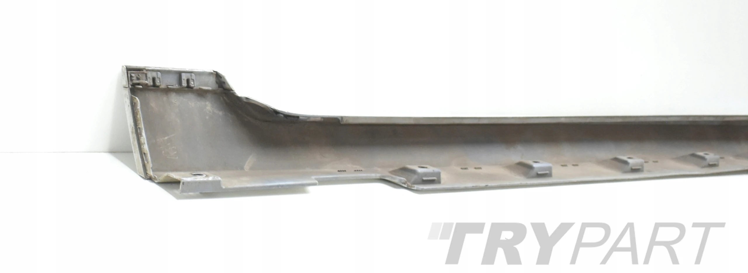 VW PASSAT B8 3G0 LEFT SILL STRIP ORG