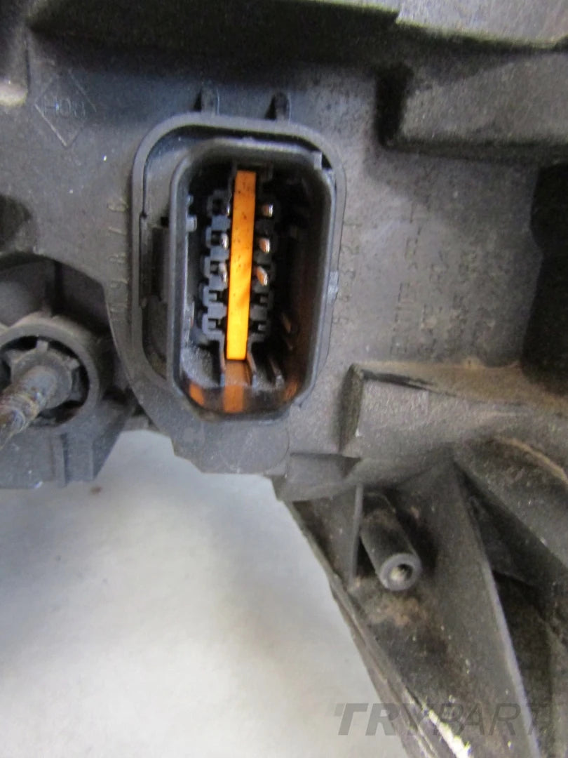 HEADLIGHT RENAULT TRAFIC 3 III STANDARD 14-19 RH 260109424R