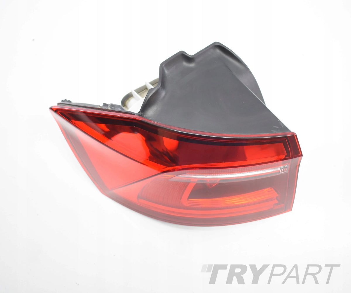 VW SPORTSVAN 510 LEFT REAR TAIL LIGHT EU ORG