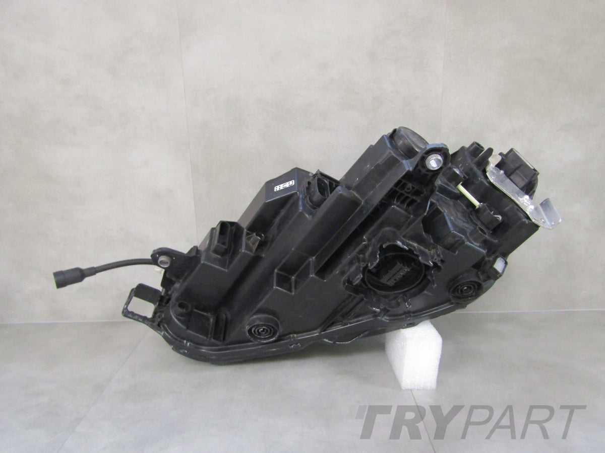 SKODA SUPERB IV LED HEADLIGHT 3P1 23- RH 3P1941016