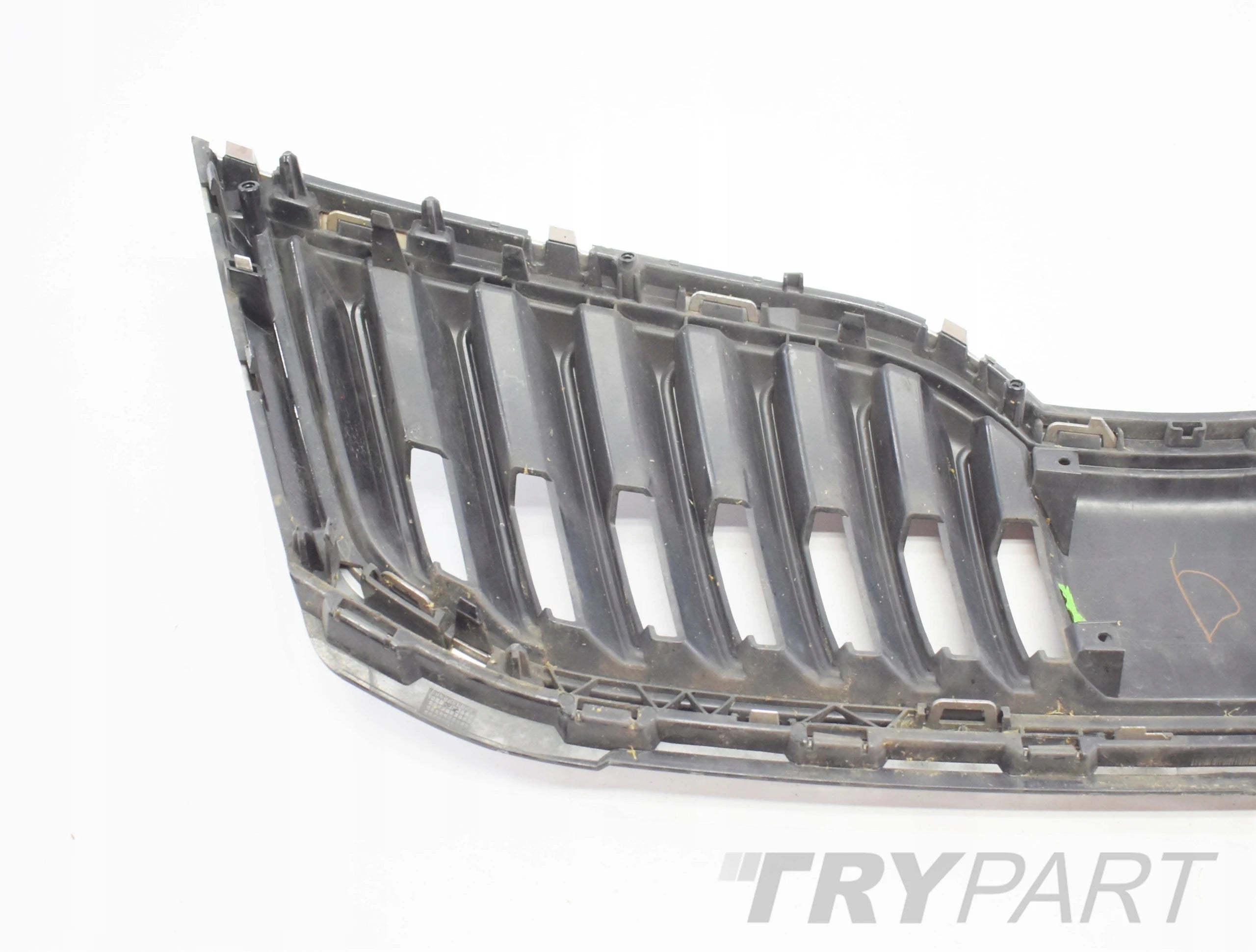 SKODA OCTAVIA 3 III LIFT 5E0 BUMPER GRILLE COMPLETE