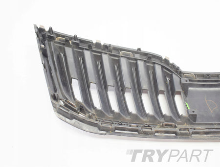SKODA OCTAVIA 3 III LIFT 5E0 BUMPER GRILLE COMPLETE
