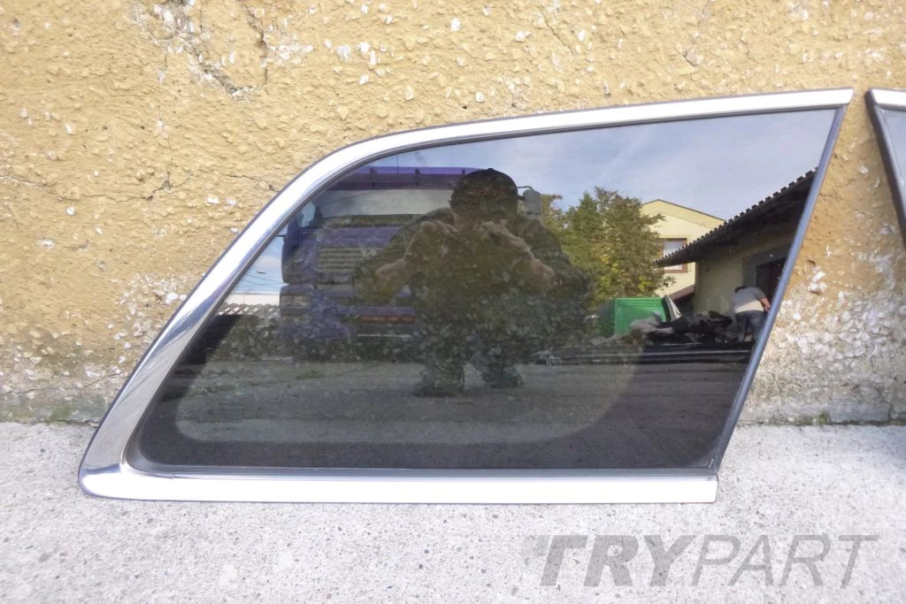 JEEP GRAND CHEROKEE 11- RIGHT SIDE WINDOW