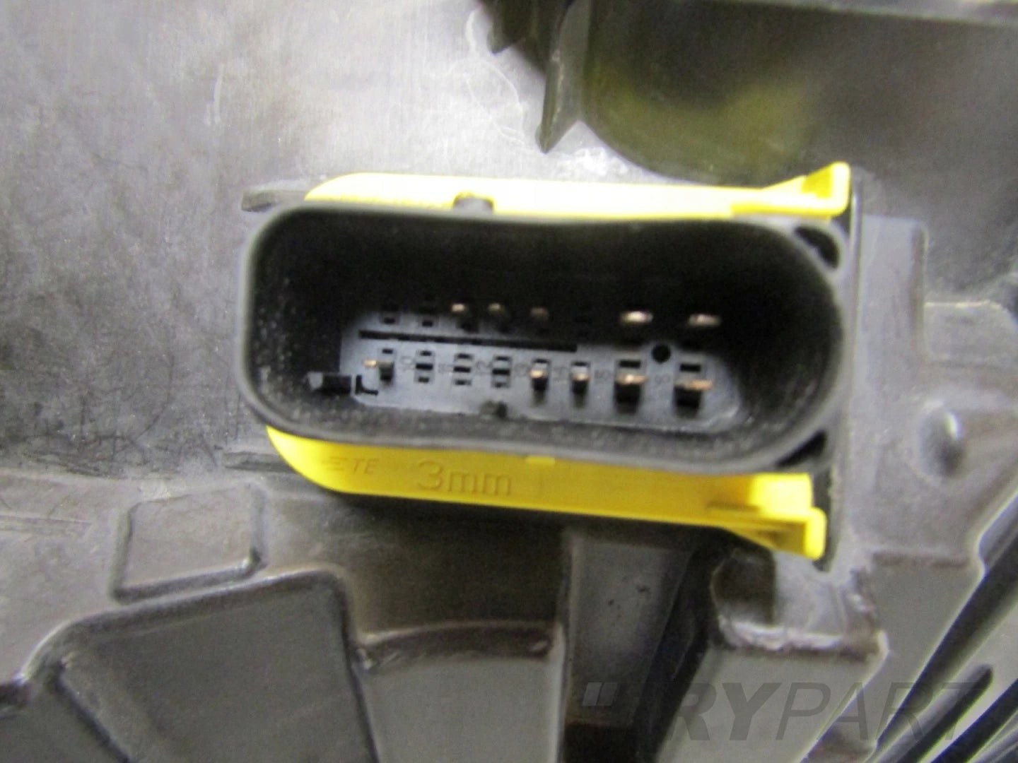 LEFT HEADLAMP VOLVO FH5 FH16 LED LIFT 20- LH 24056511