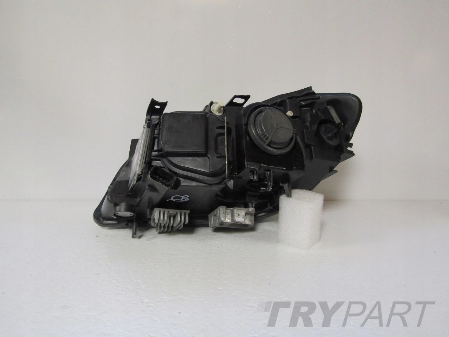 Front Lamp BMW X1 E84 Lift XENON Non-Swiveling 12-15 RH