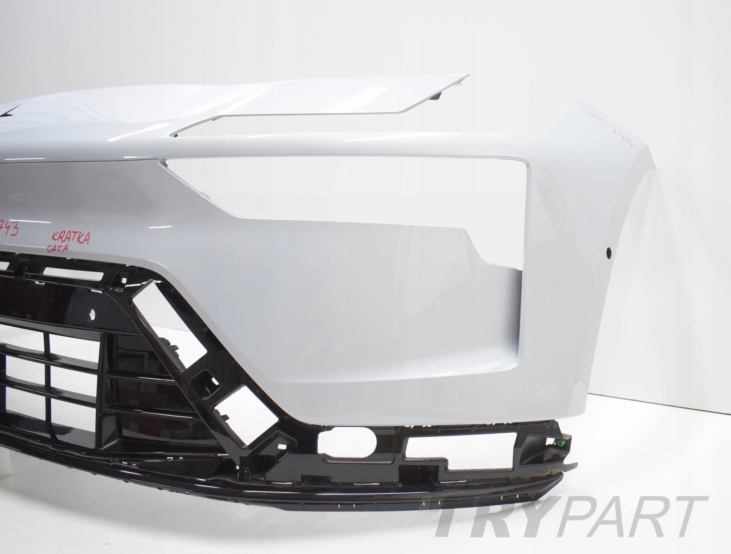POLESTAR IV 4 FRONT BUMPER ORG + GRILLE