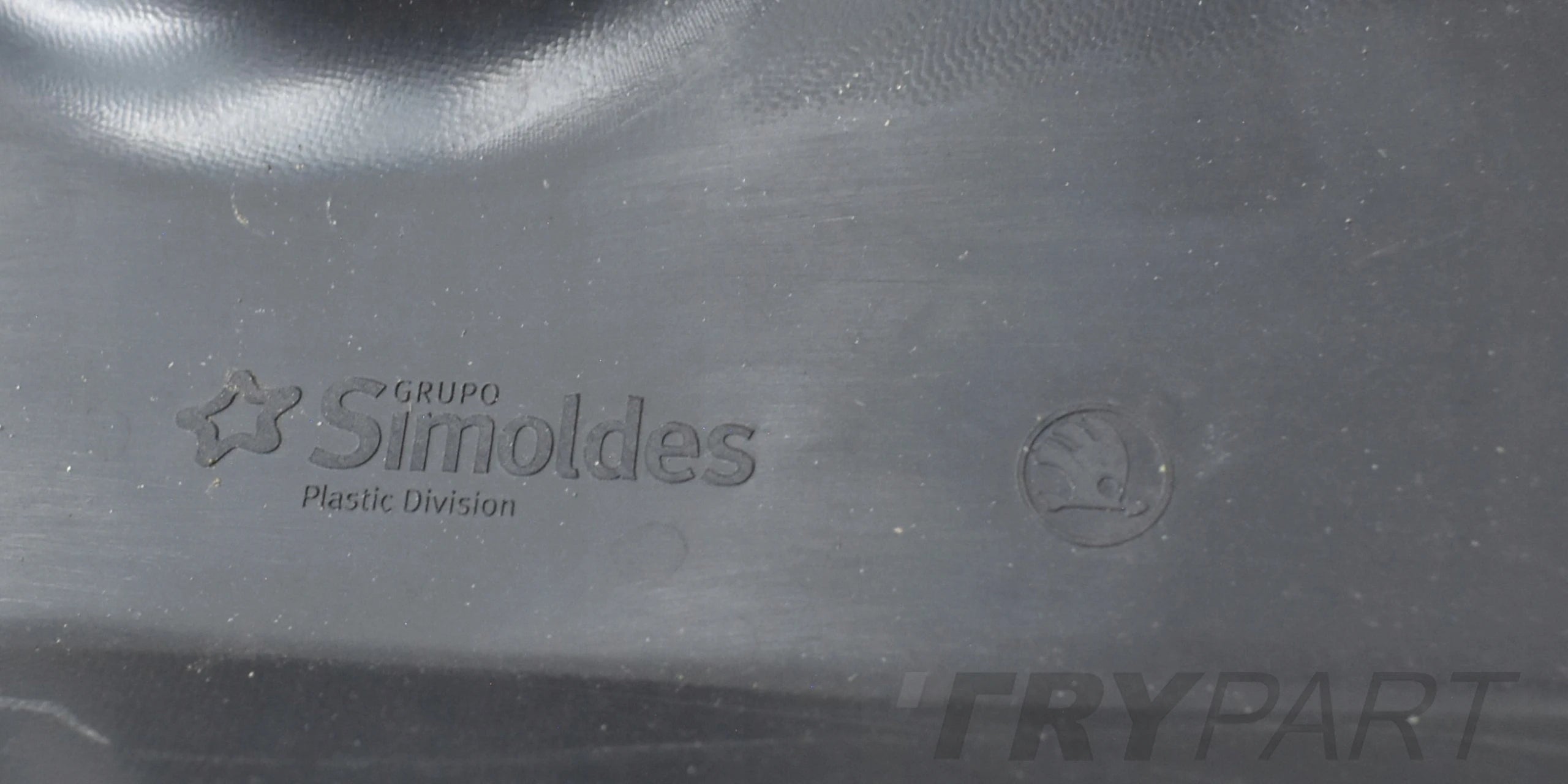SKODA FABIA III 6V0 RIGHT FRONT FENDER