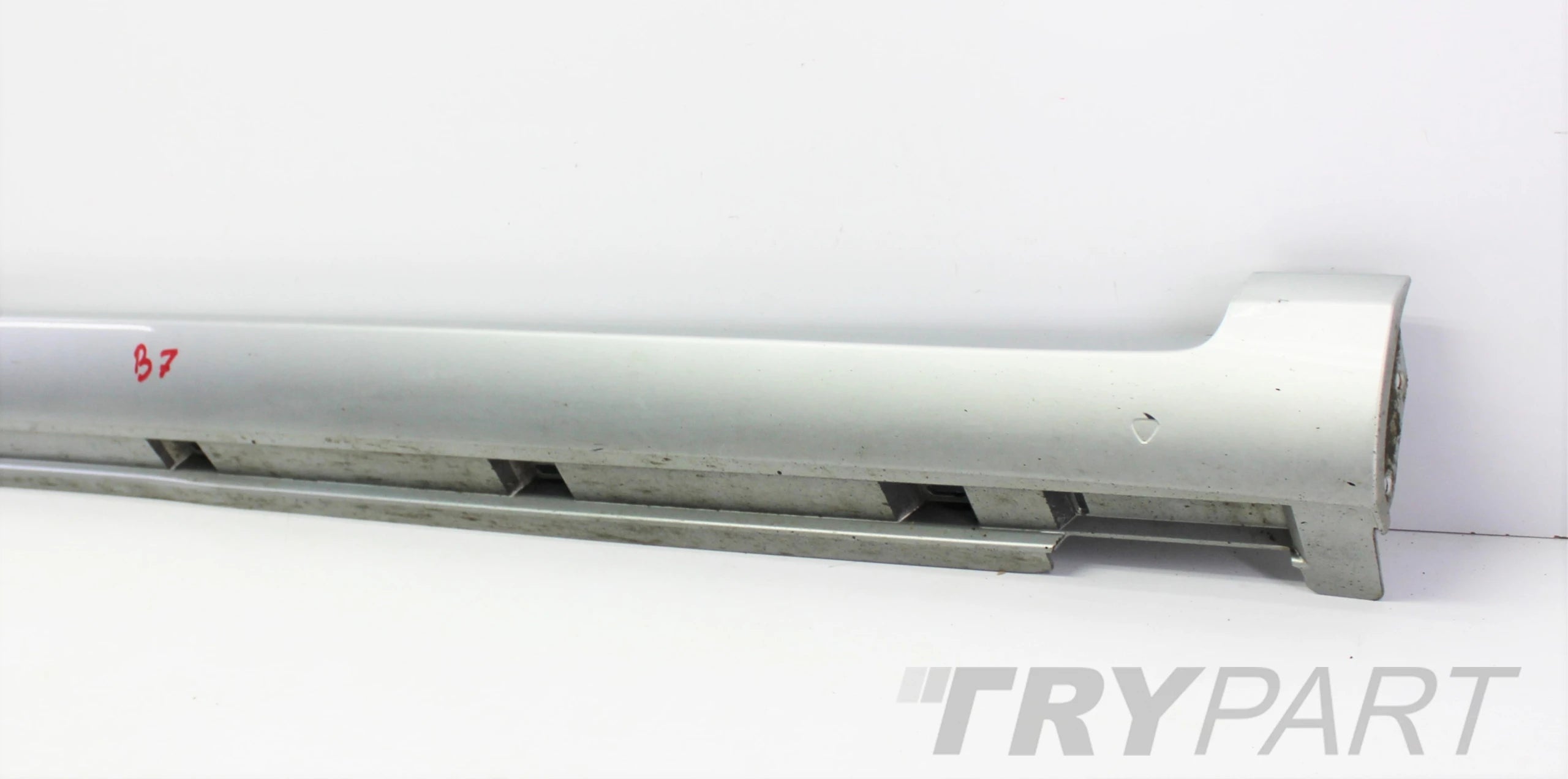VW PASSAT B7 3AA RIGHT SILL STRIP ORG