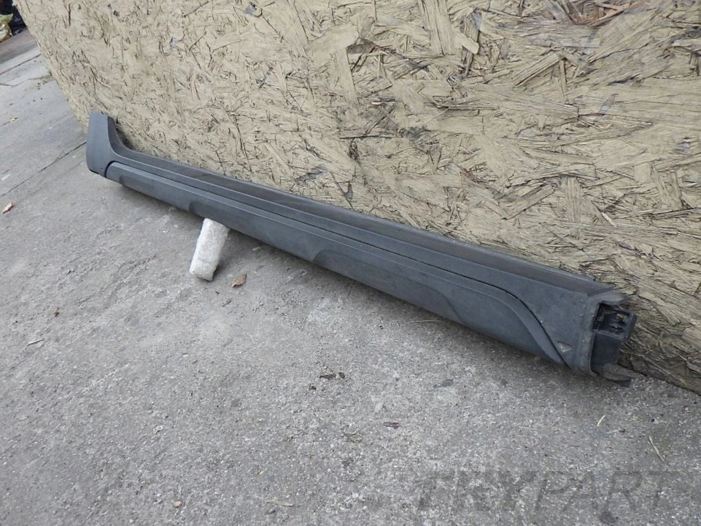 DACIA DUSTER II 2 17- Right Side Sill Trim