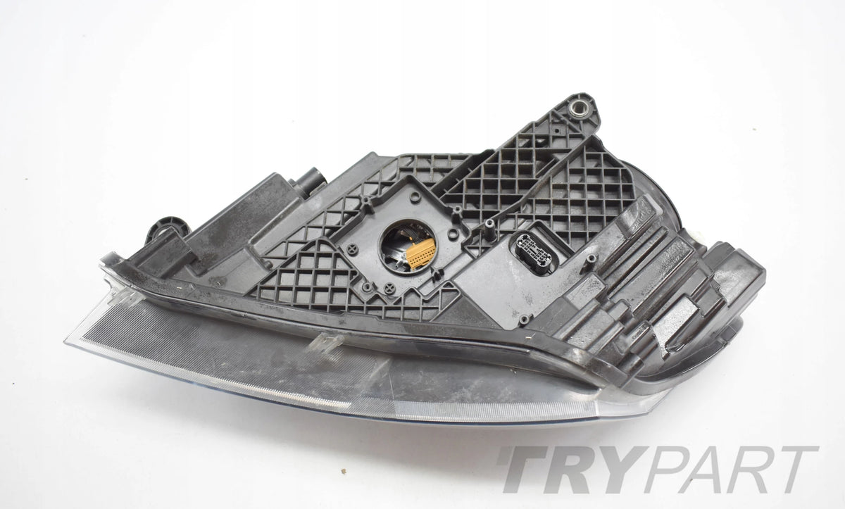SUPERB III 3V HEADLIGHT RIGHT FRONT EU GENUINE USED!