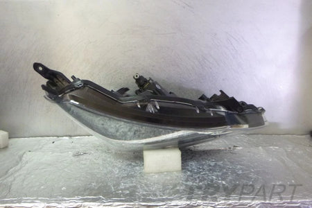 TOYOTA YARIS III LIFT 13- Right Headlight