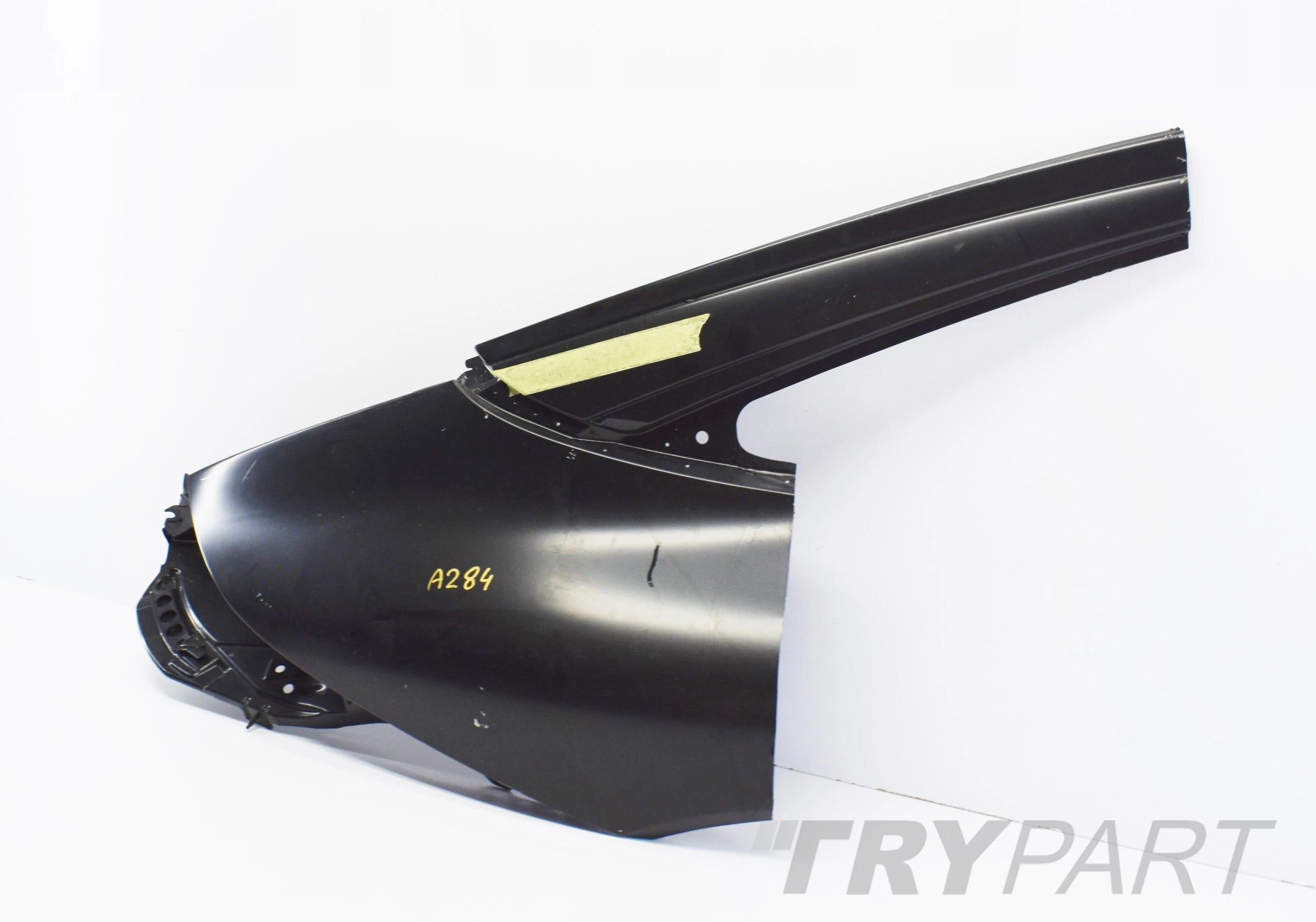 PORSCHE 911 997 TARGA RIGHT REAR FENDER HOUSING