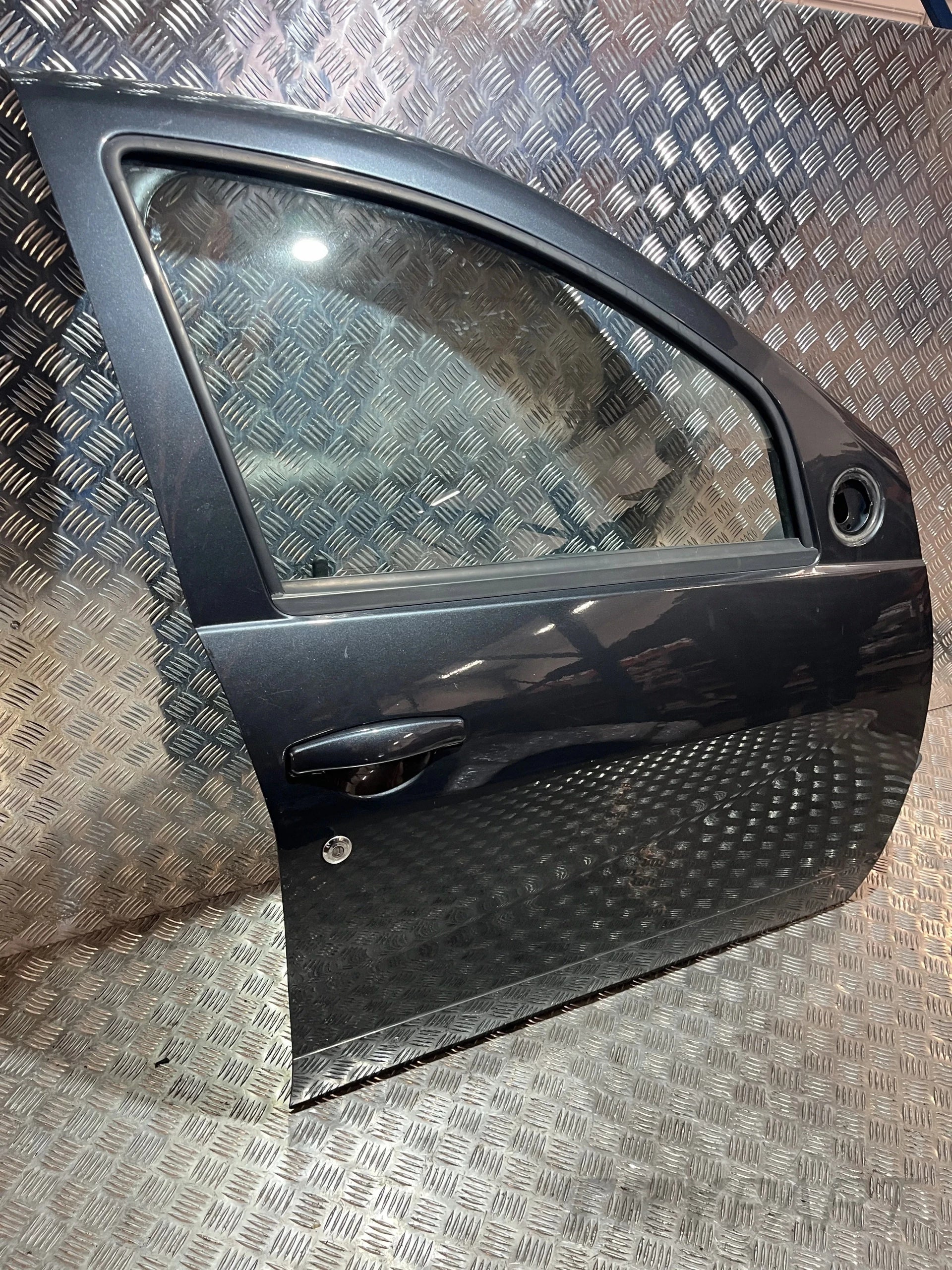 RIGHT FRONT DOOR DACIA DUSTER I FACELIFT 13- TEKNA