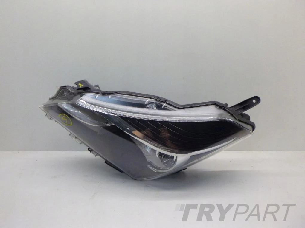TOYOTA YARIS III LIFT 13- LEFT HEADLIGHT